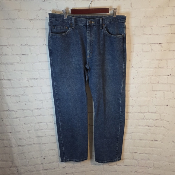 Wrangler Men's Relaxed Fit Denim Jeans, Size 38 X 30 - Picture 1 of 4